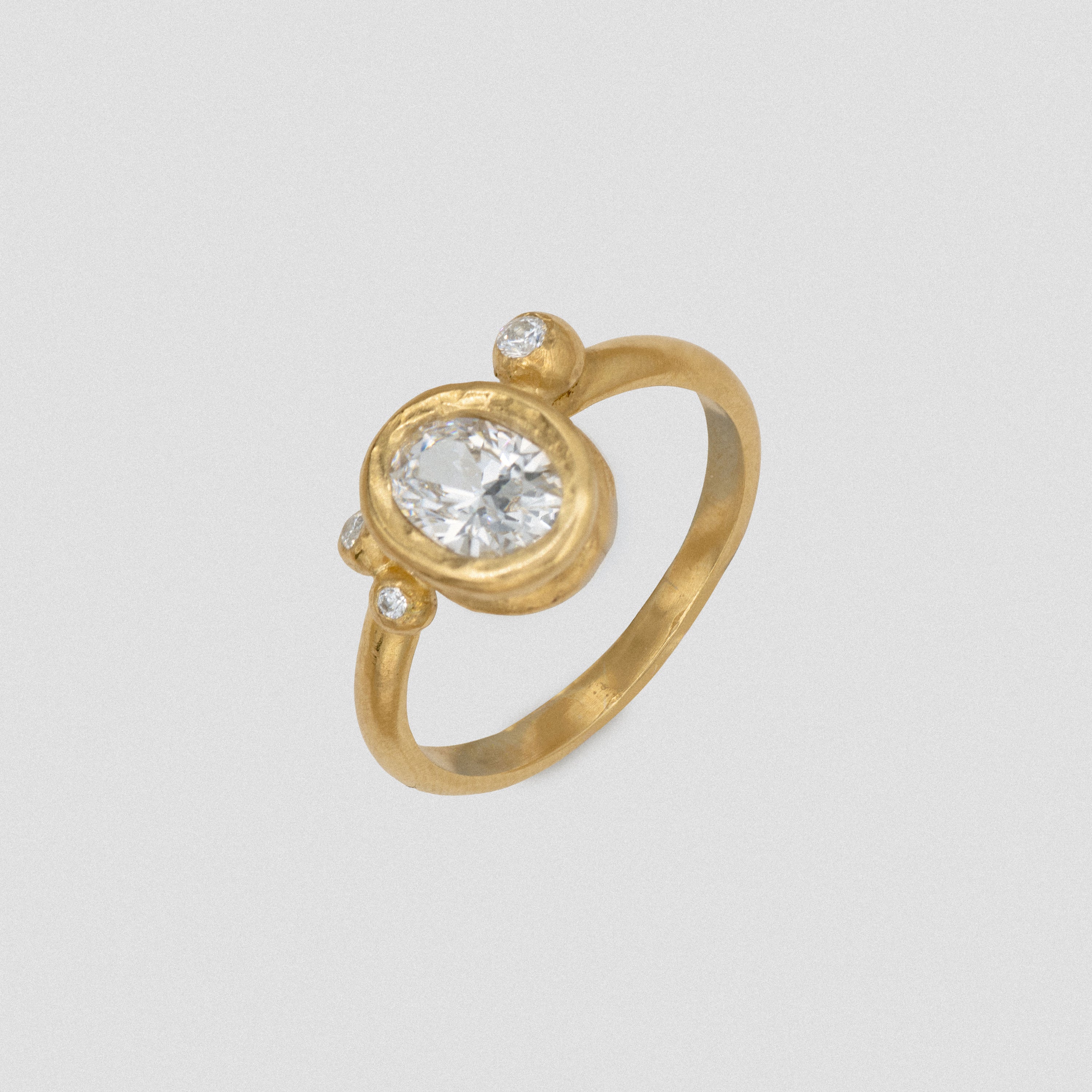 ORA RING